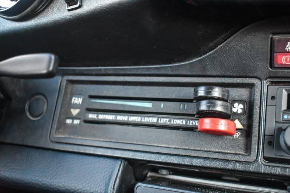 1982 Porsche 911 - 15