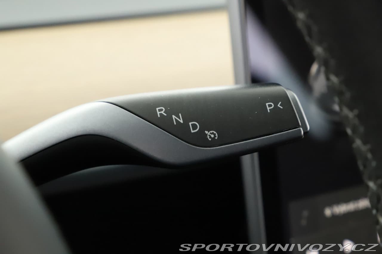 2020 Tesla Model 3 - 10