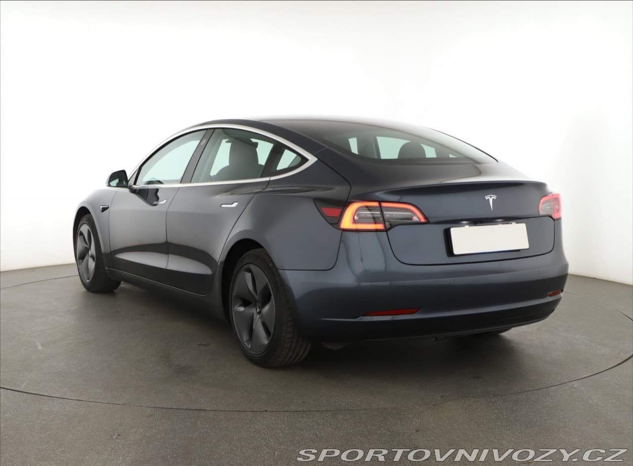 2020 Tesla Model 3 - 4