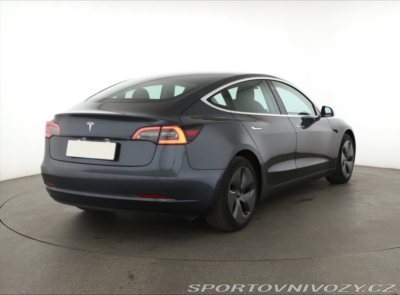 2020 Tesla Model 3 - 5