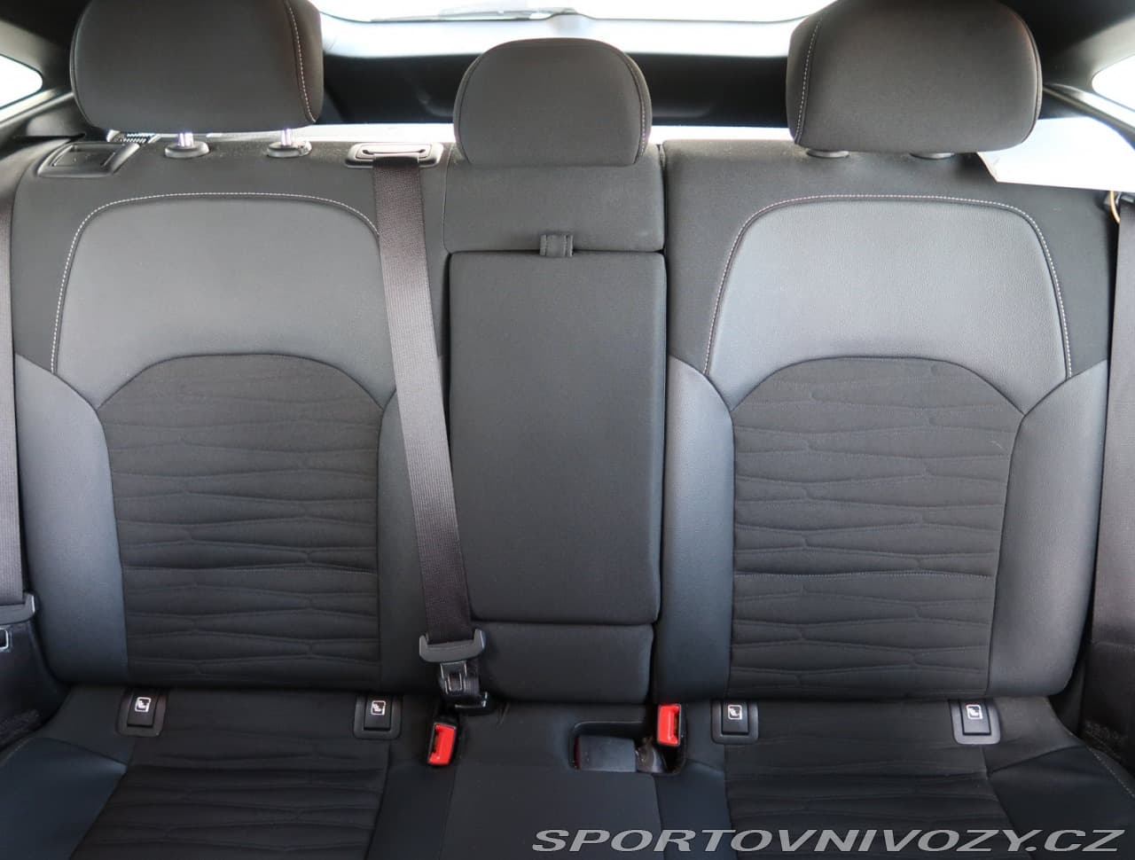 2022 Kia Proceed - 10