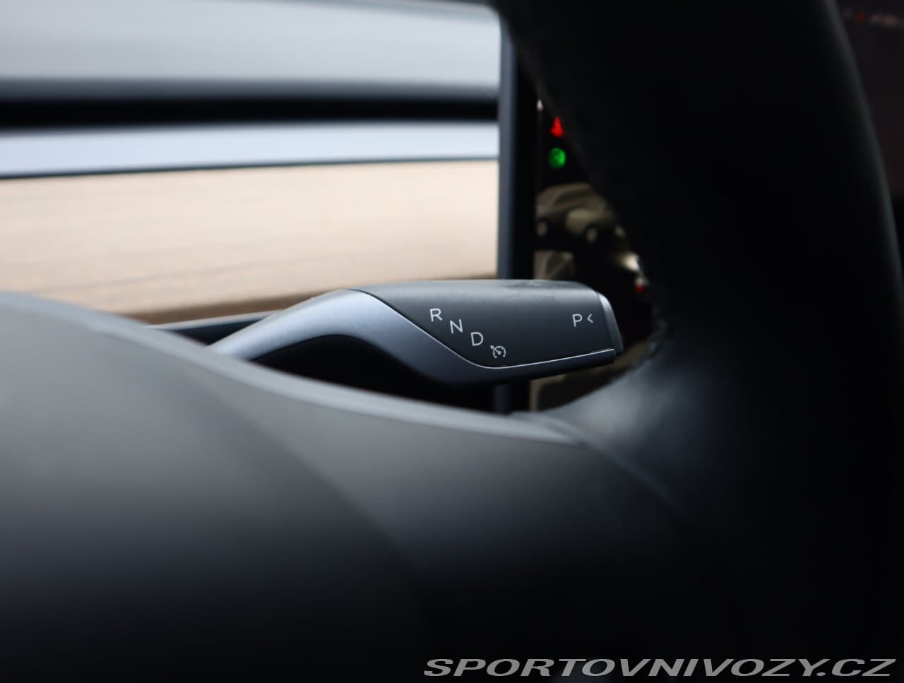 2020 Tesla Model 3 - 10