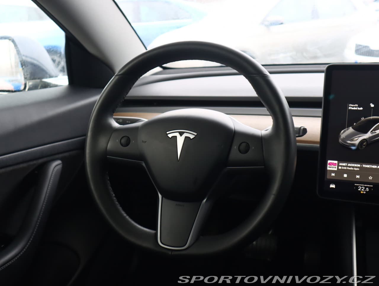 2020 Tesla Model 3 - 13