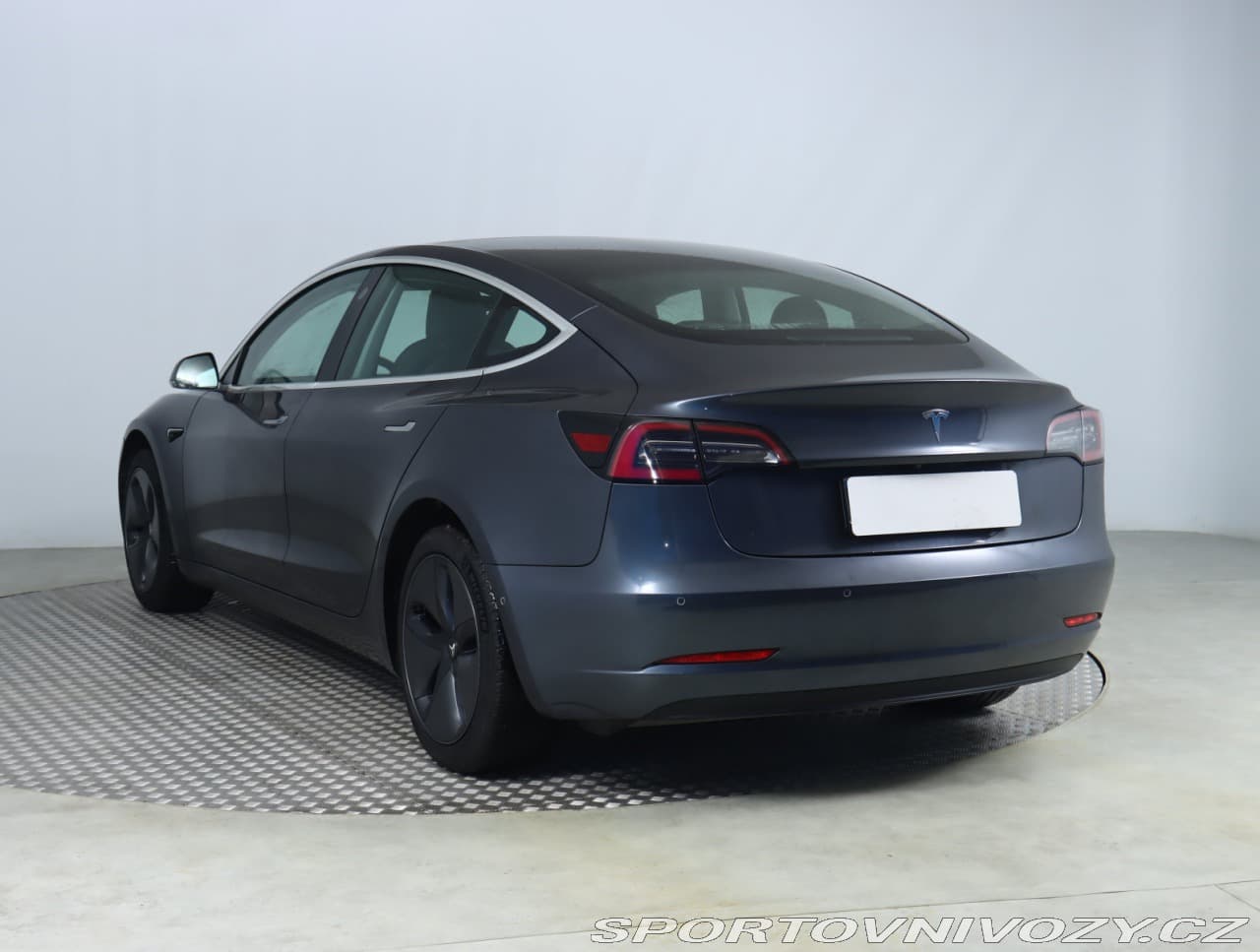 2020 Tesla Model 3 - 4