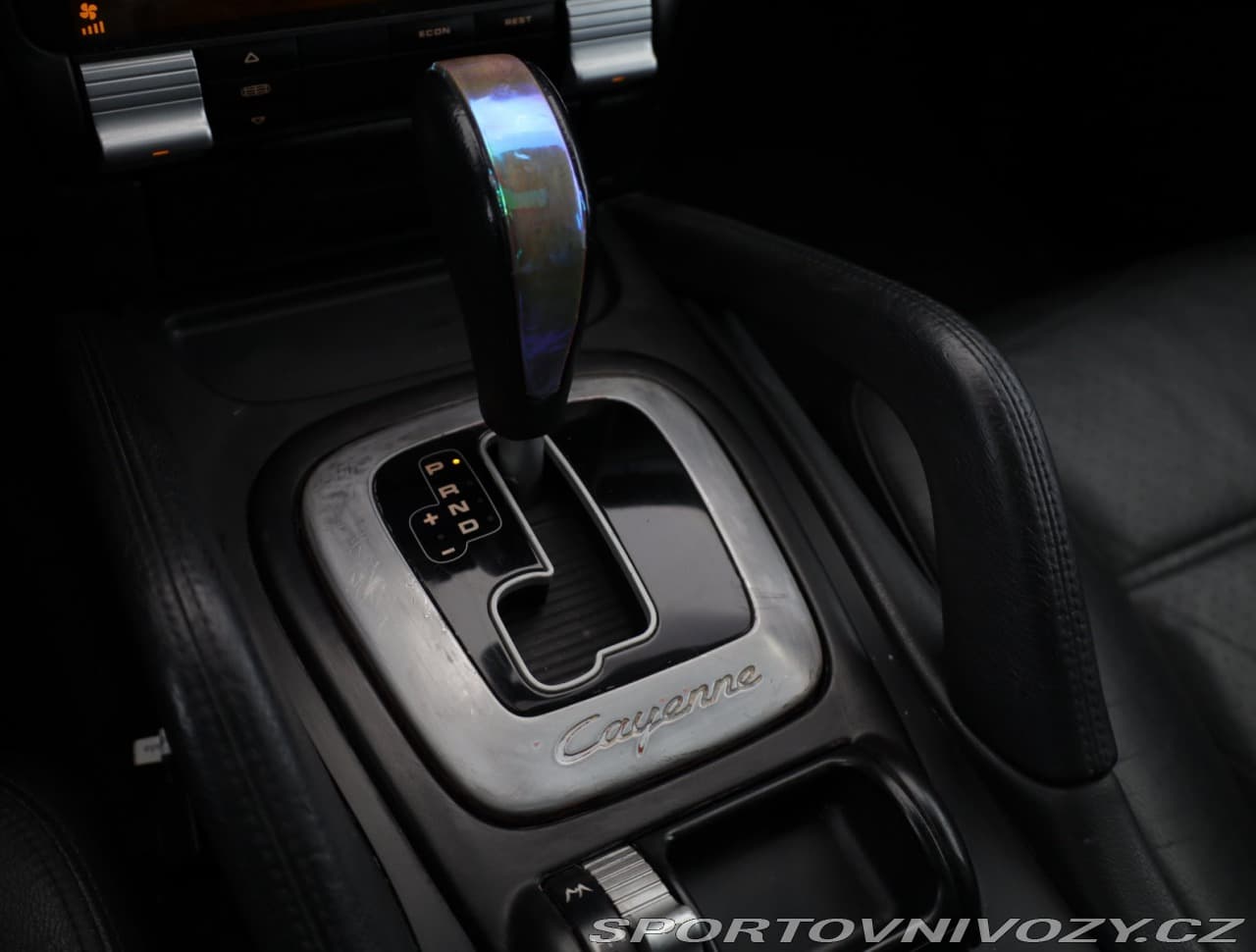 2005 Porsche Cayenne - 11