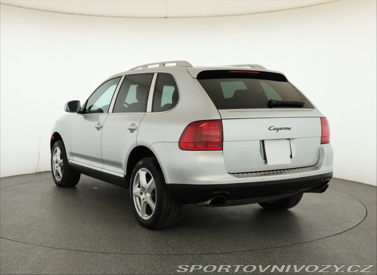 2005 Porsche Cayenne - 4