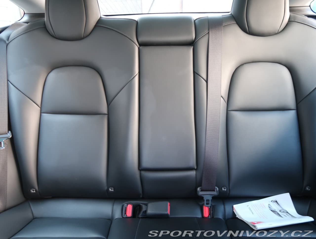 2020 Tesla Model 3 - 10