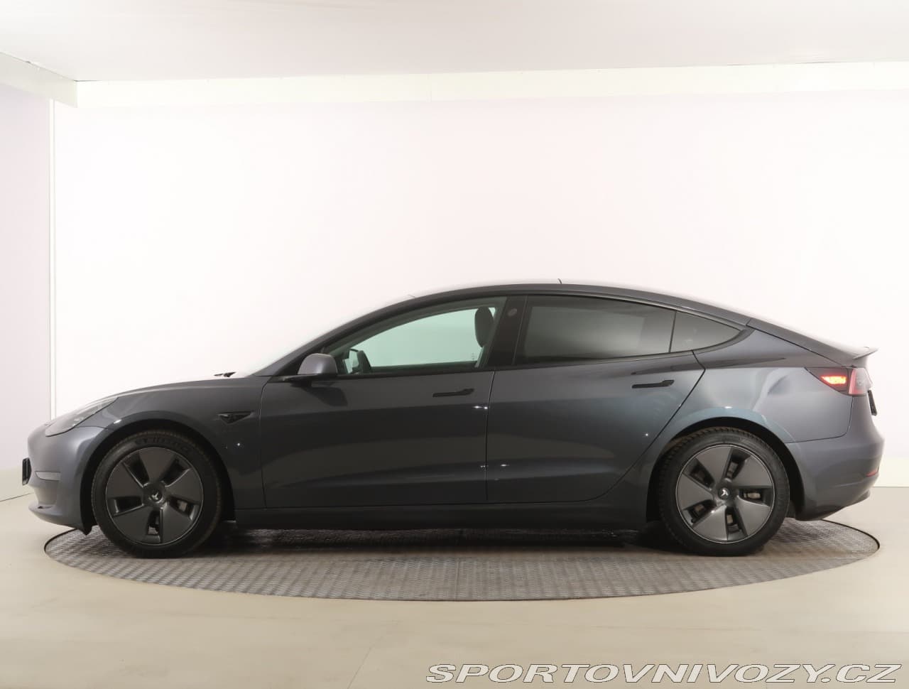 2020 Tesla Model 3 - 3