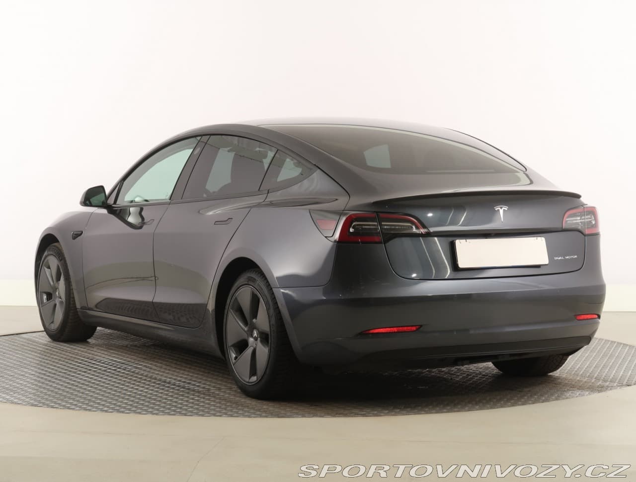 2020 Tesla Model 3 - 4