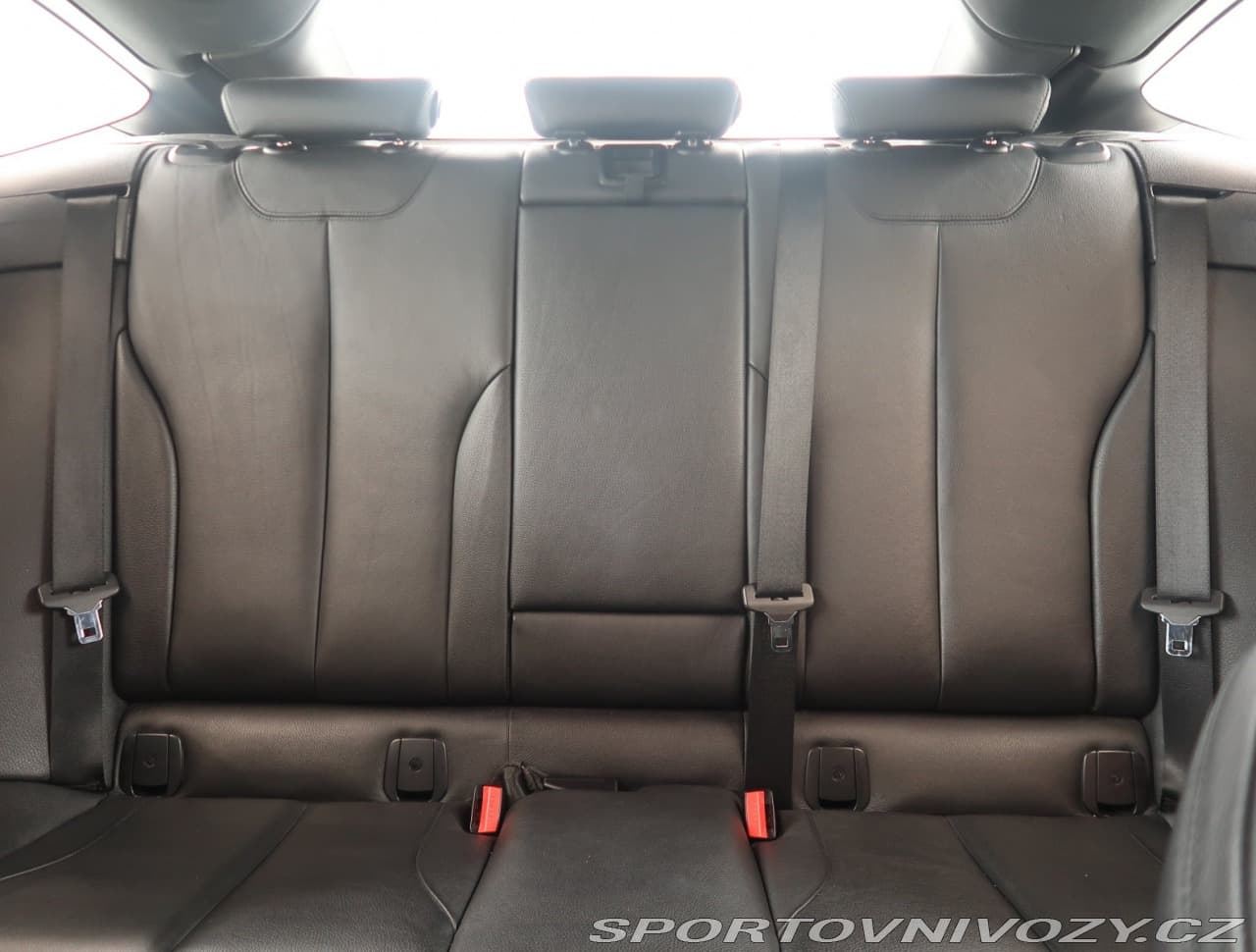 2015 BMW 3-Series - 10