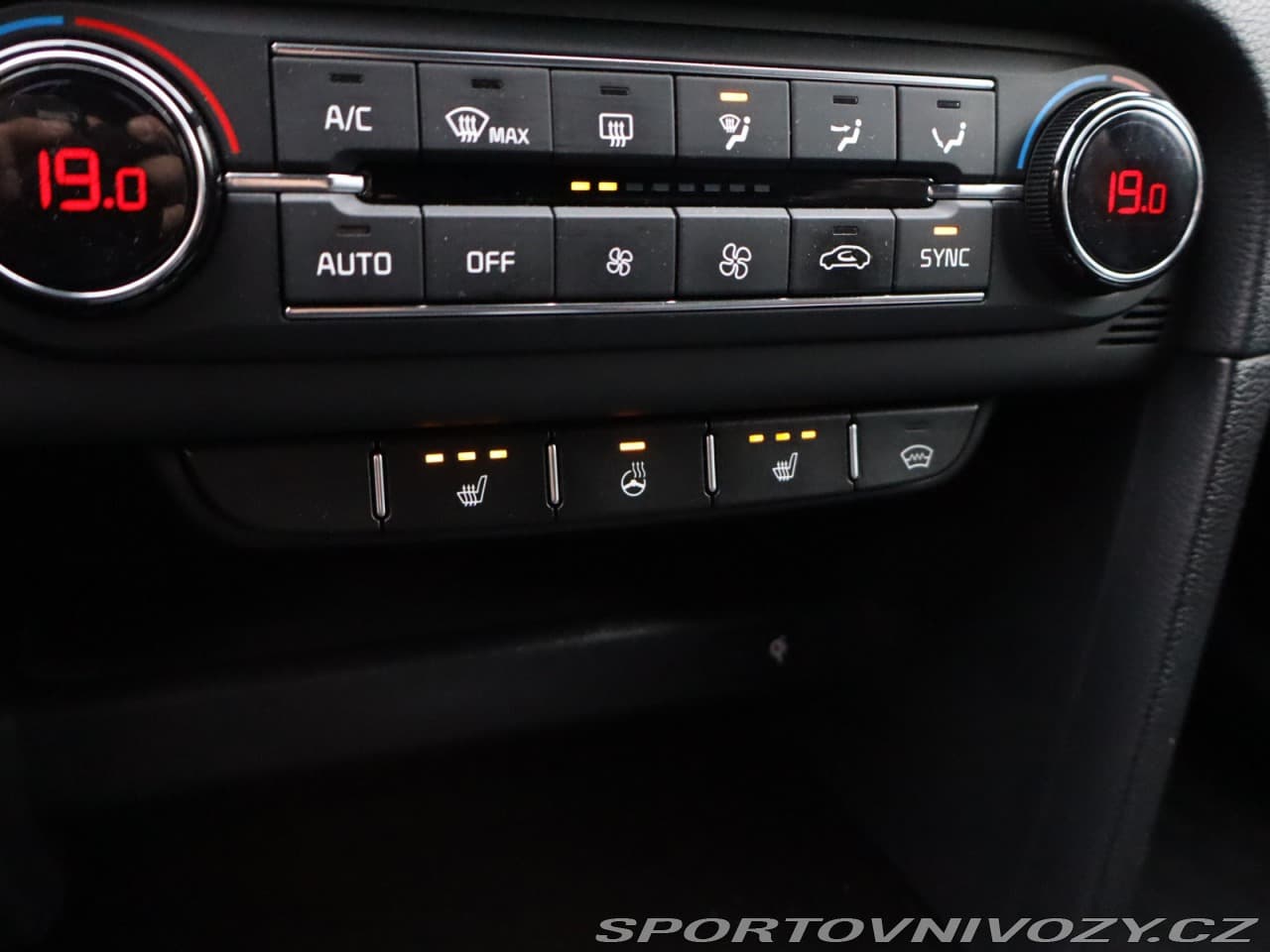 2019 Kia Proceed - 16