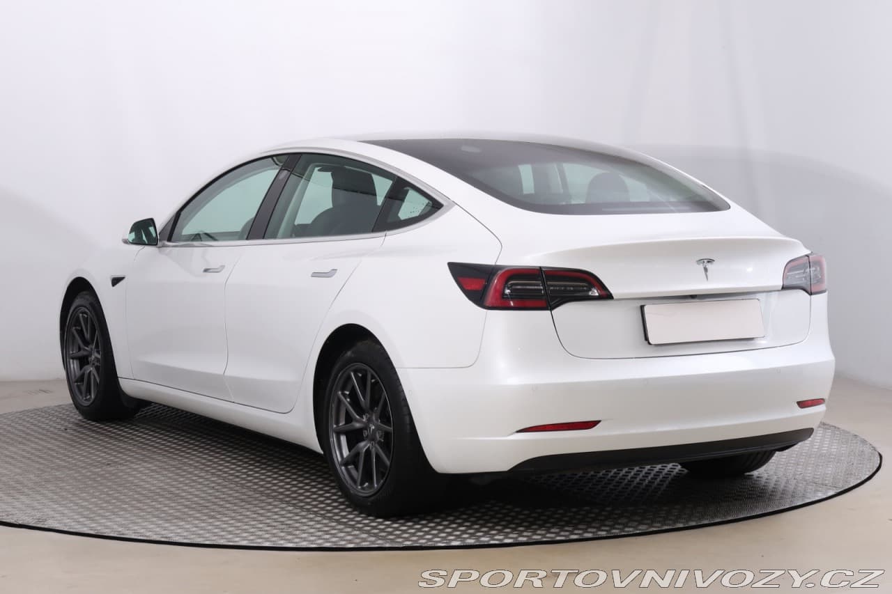 2020 Tesla Model 3 - 4