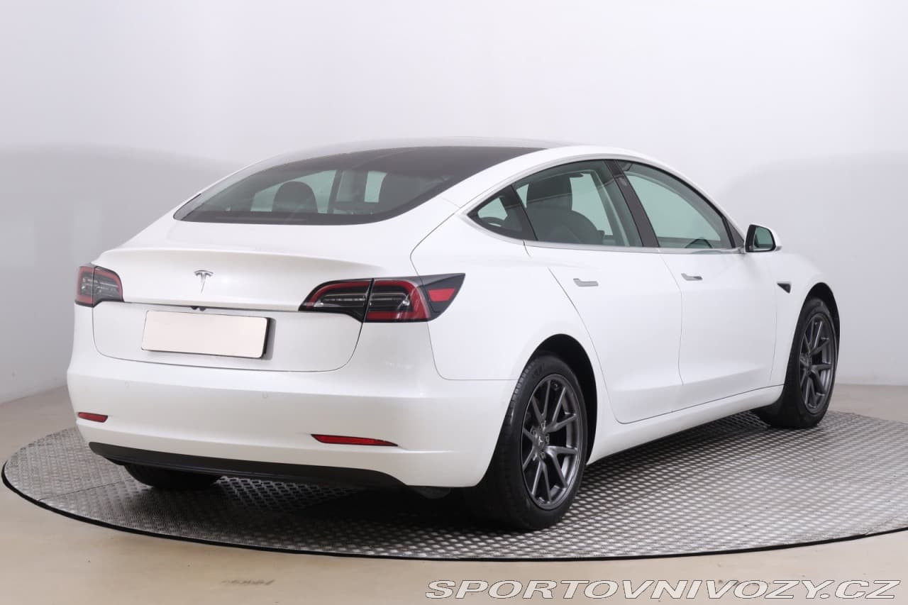 2020 Tesla Model 3 - 5