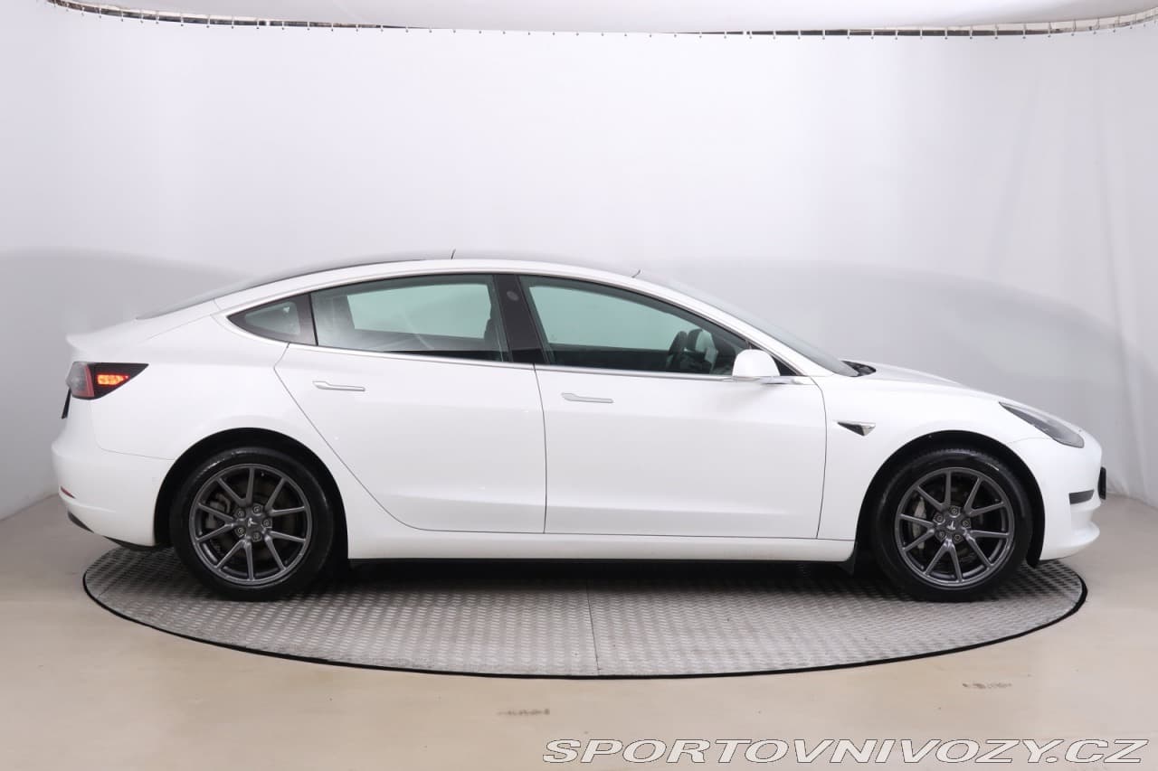 2020 Tesla Model 3 - 6