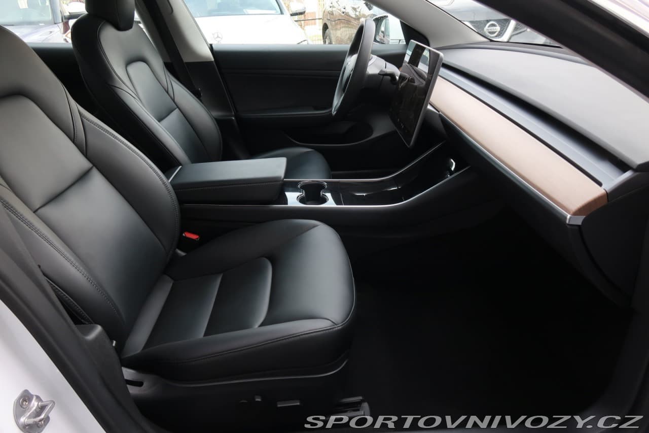 2020 Tesla Model 3 - 9