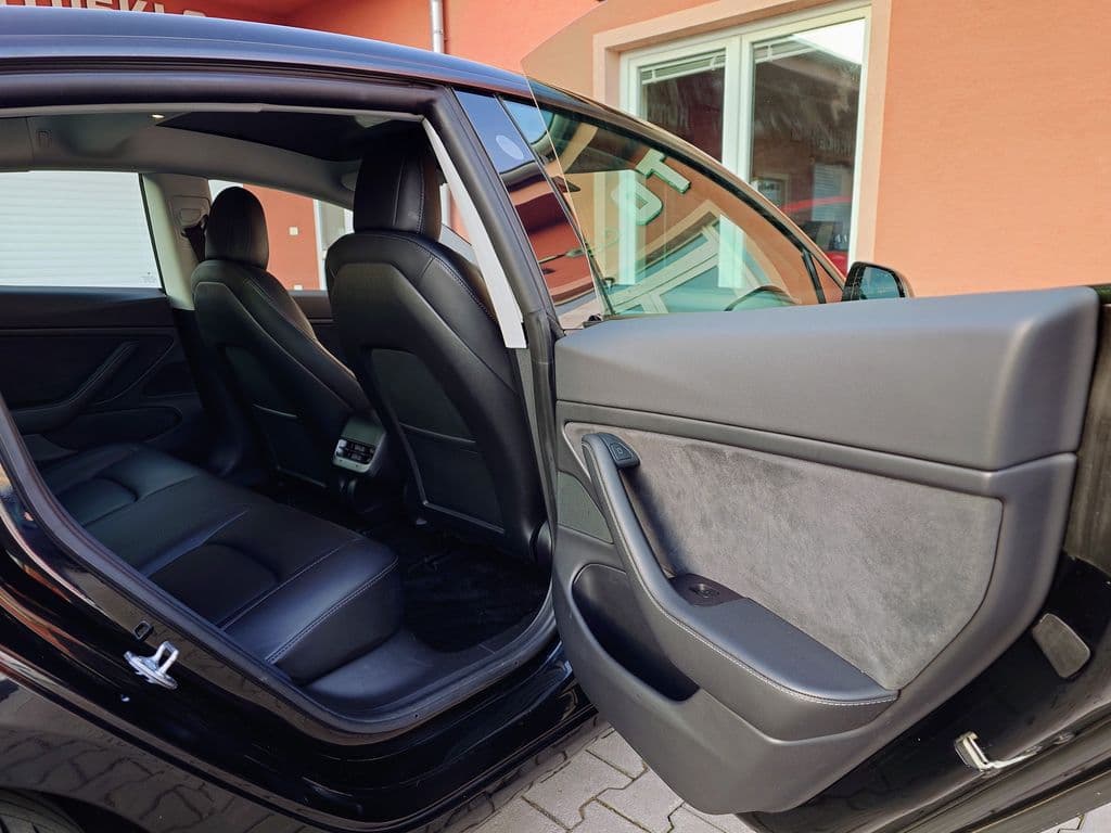 2021 Tesla Model 3 - 16