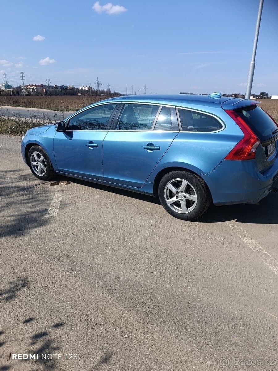 2016 Volvo V60 - 7