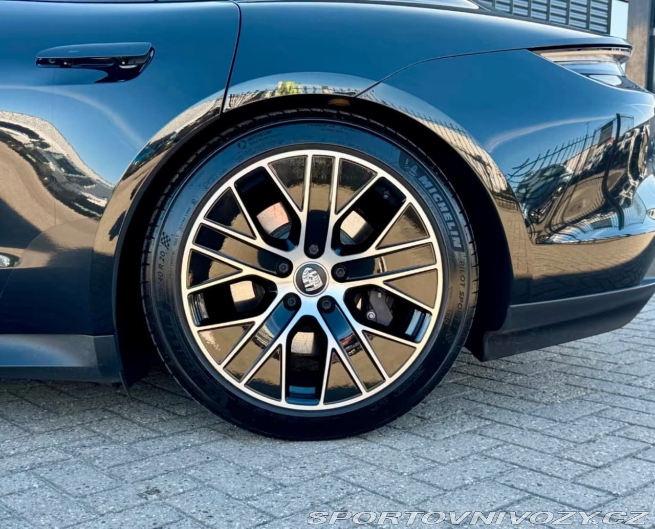 2021 Porsche Taycan - 13