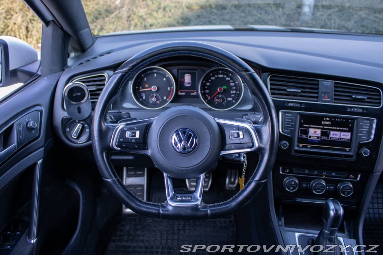 2016 Volkswagen GOLF - 17