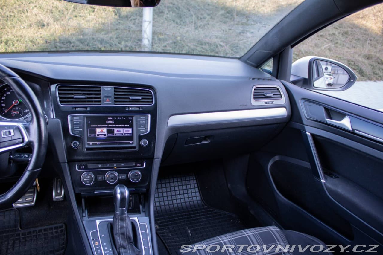 2016 Volkswagen GOLF - 18