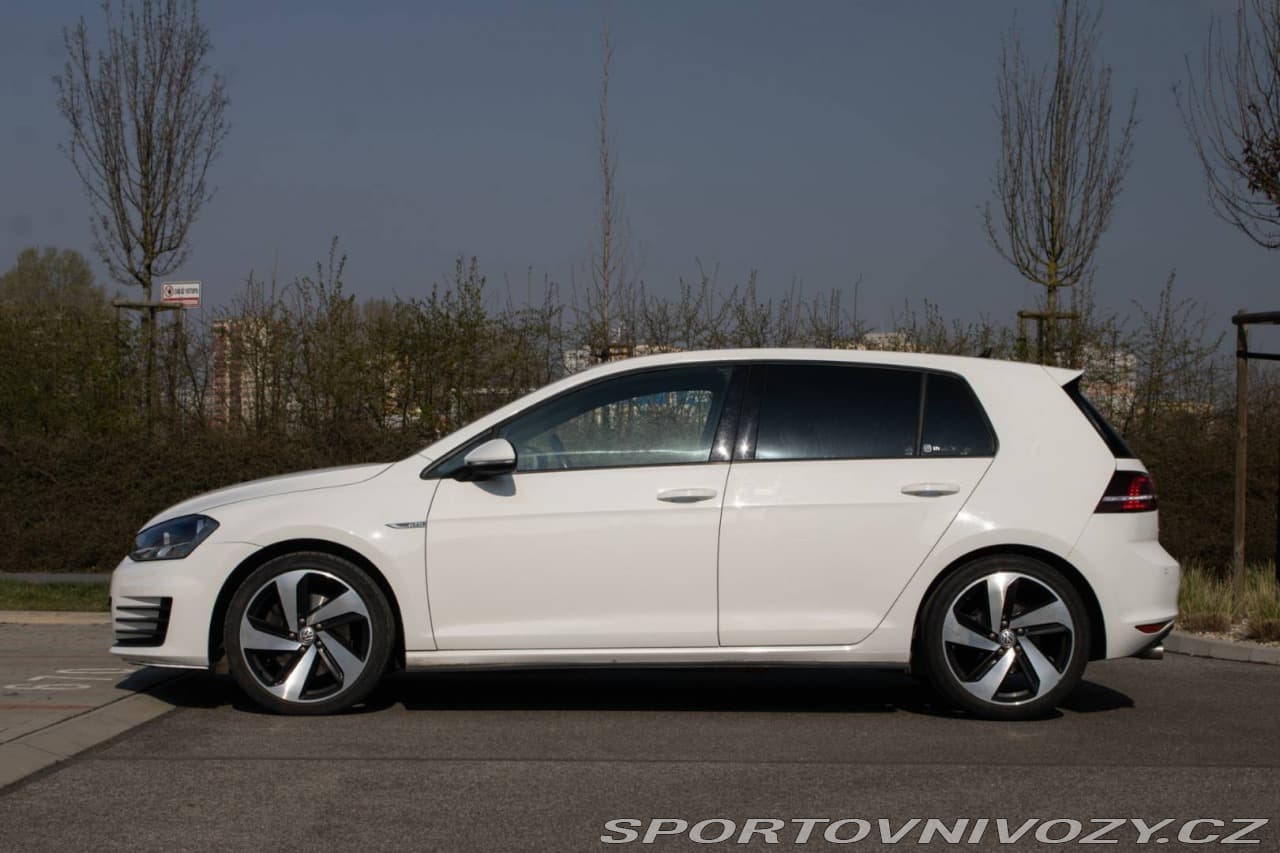 2016 Volkswagen GOLF - 8
