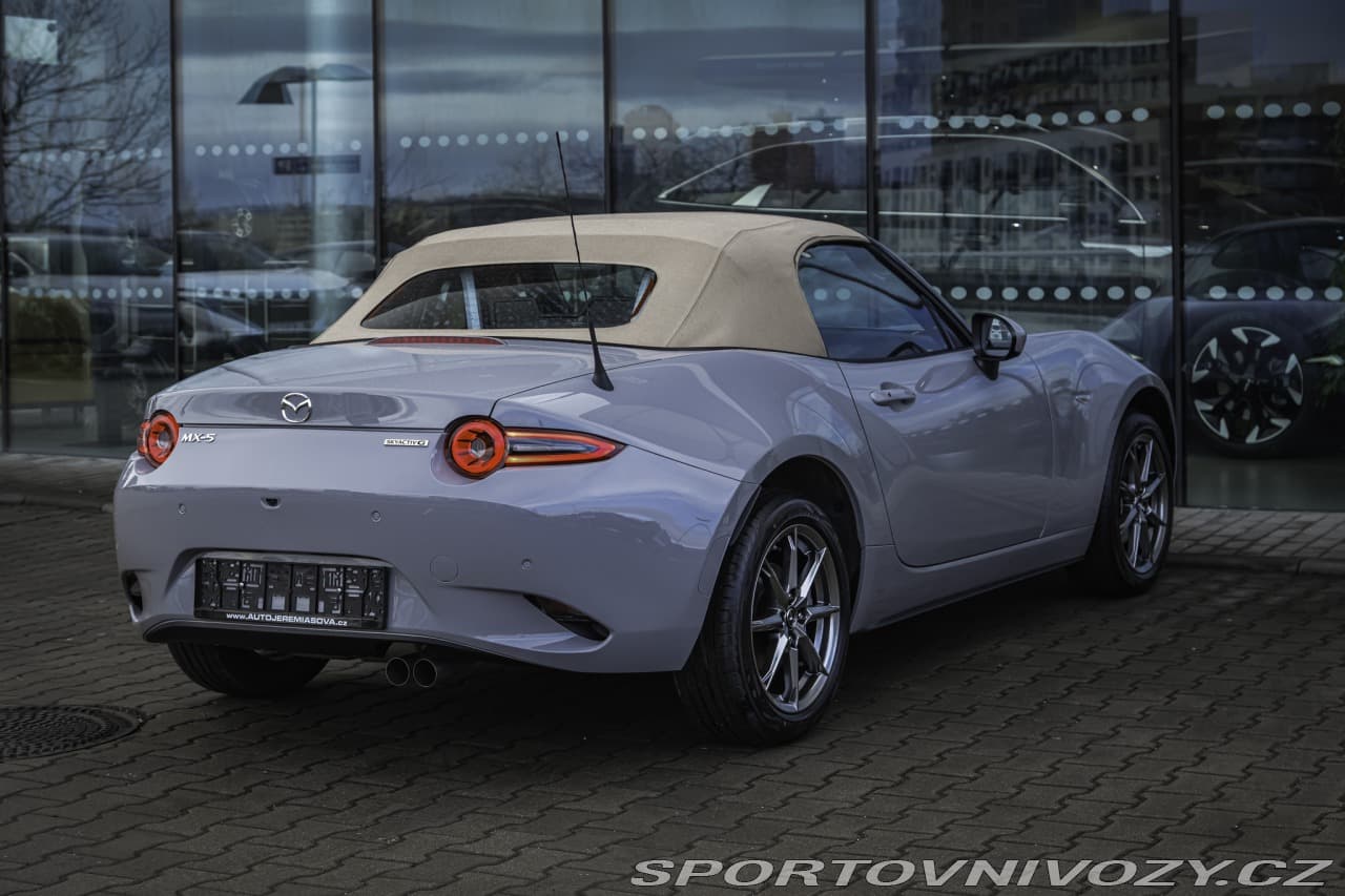 2026 Mazda MX-5 - 15