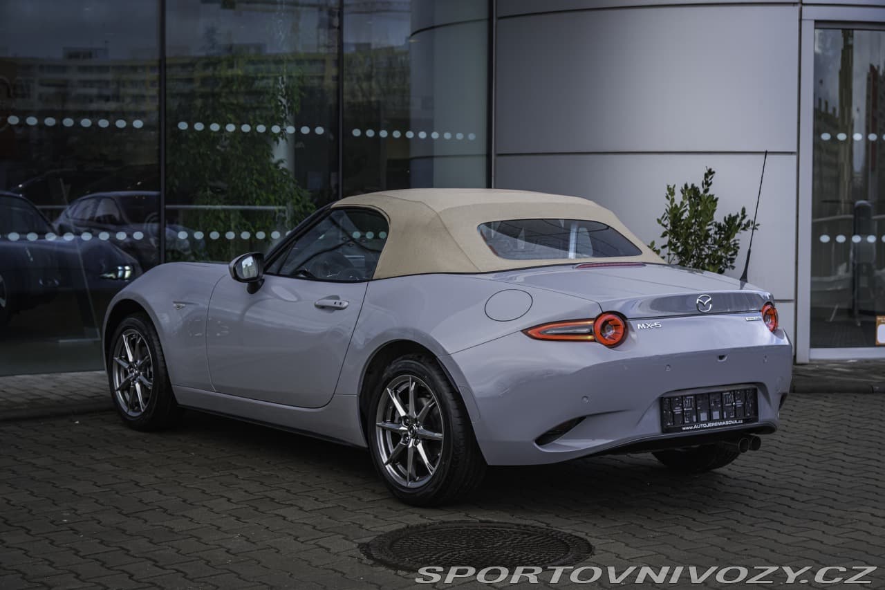 2026 Mazda MX-5 - 16