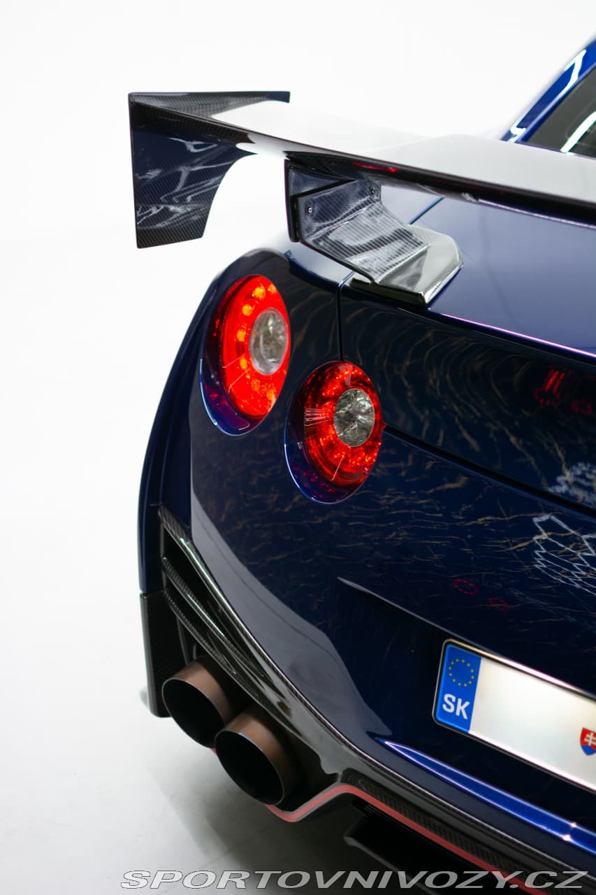 2012 Nissan GT-R - 4