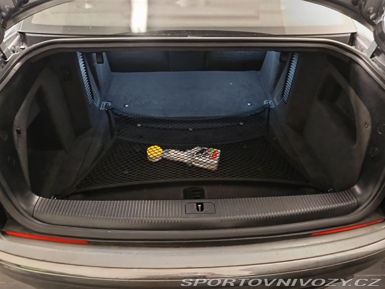 2008 Audi S8 - 12