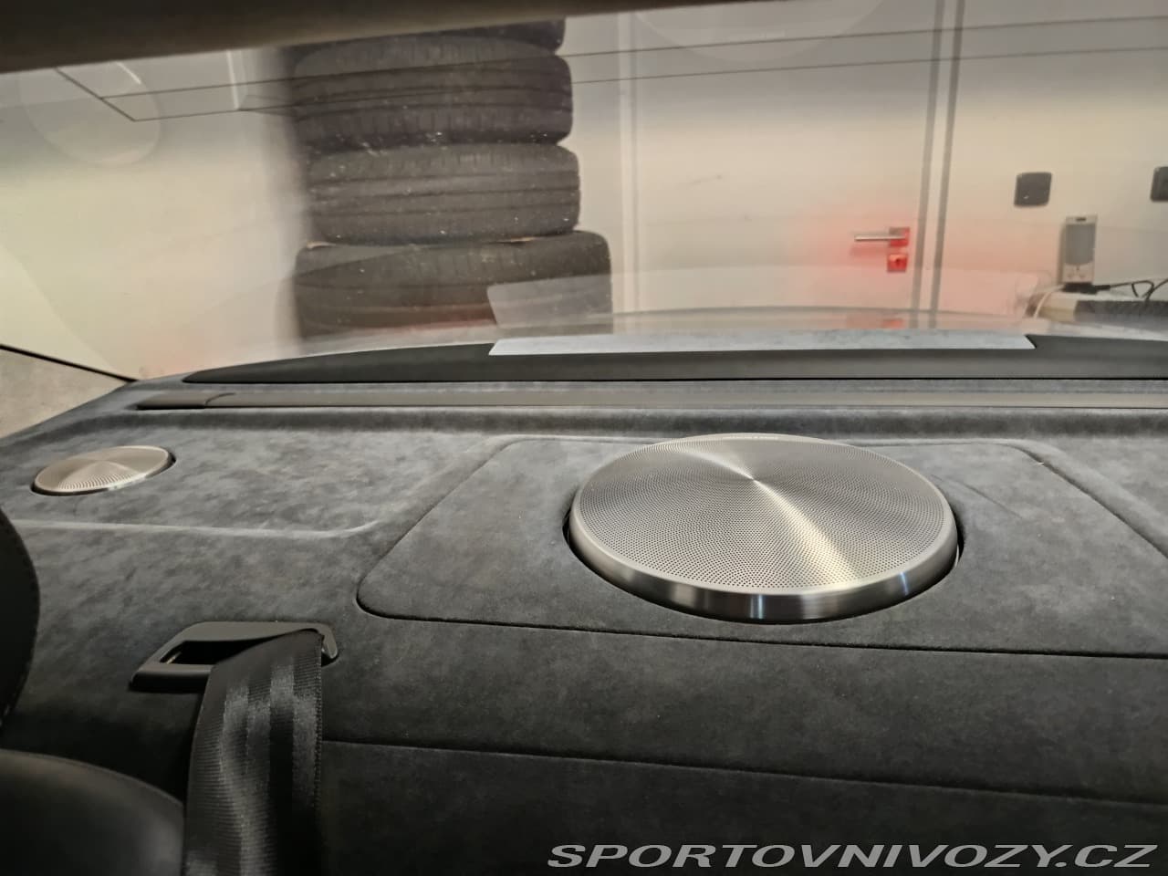 2008 Audi S8 - 16