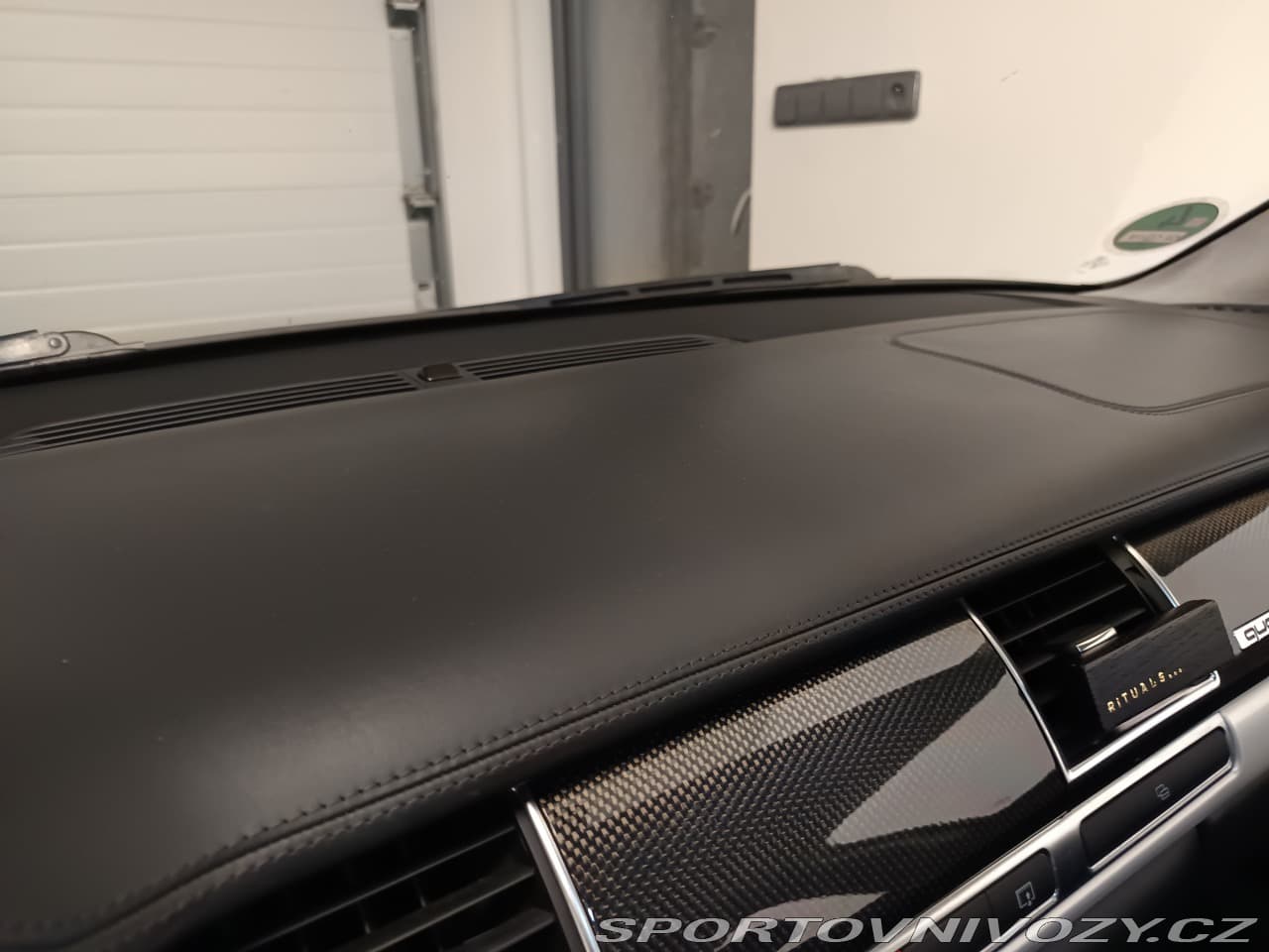 2008 Audi S8 - 6