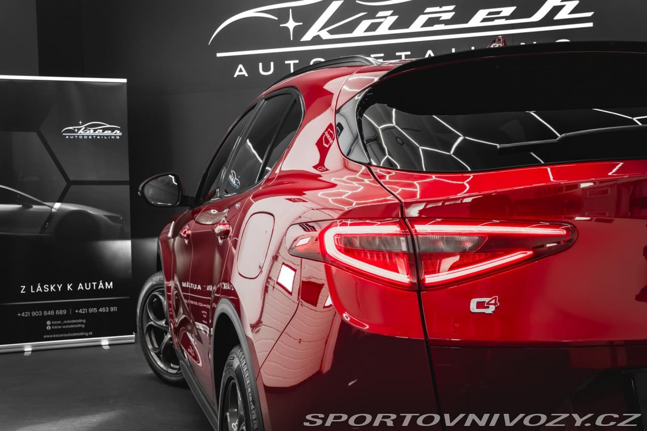 2018 Alfa Romeo STELVIO - 10