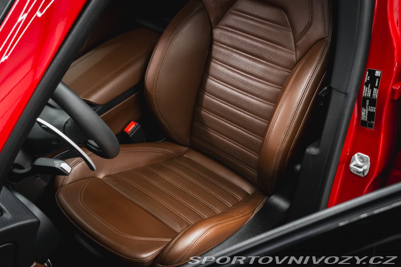2018 Alfa Romeo STELVIO - 19