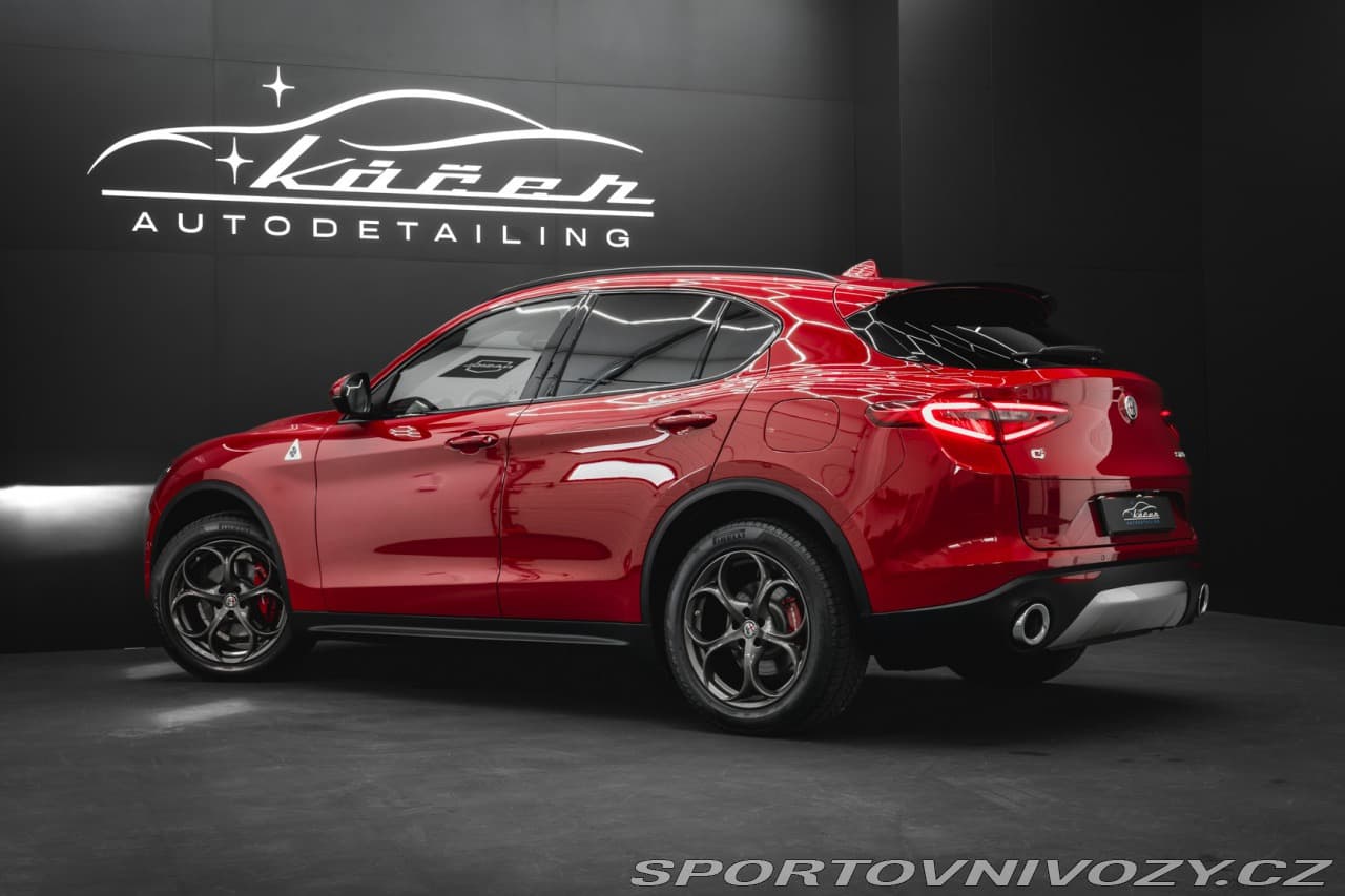 2018 Alfa Romeo STELVIO - 9