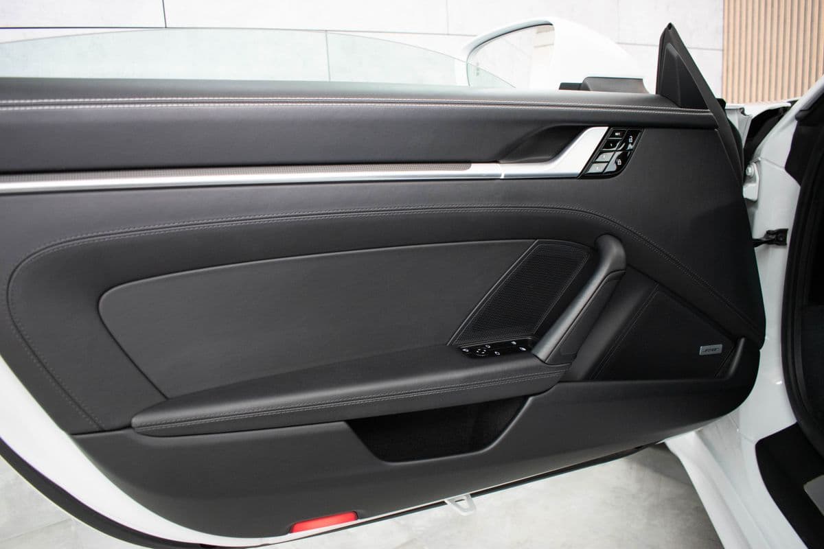 2019 Porsche 911 - 12