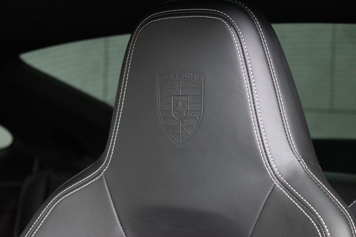 2019 Porsche 911 - 17