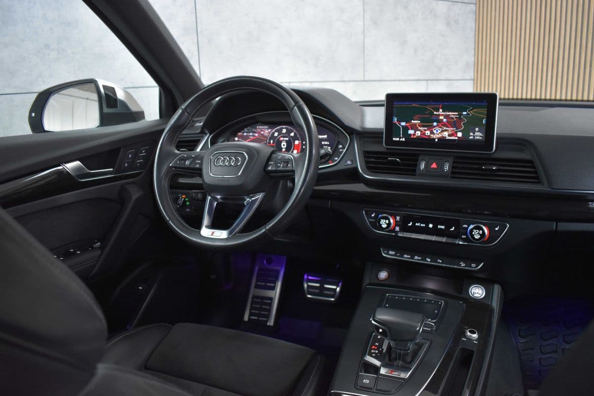 2020 Audi SQ5 - 9