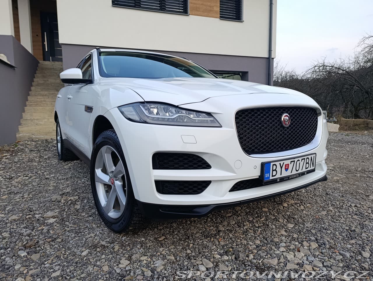 2020 Jaguar F-PACE - 16