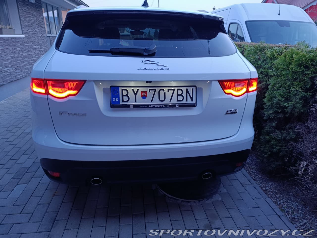 2020 Jaguar F-PACE - 7