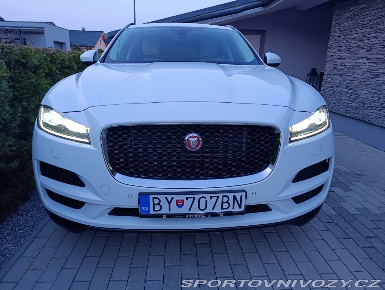 2020 Jaguar F-PACE - 8