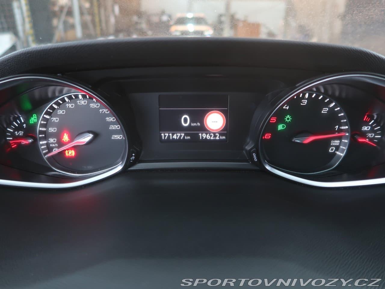 2016 Peugeot 308 - 11