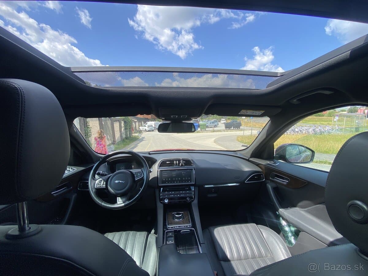 2017 Jaguar F-PACE - 5