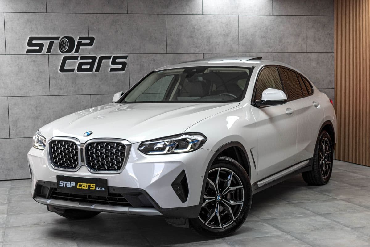 2022 BMW X4