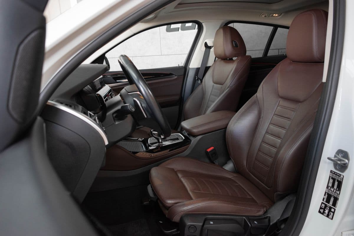 2022 BMW X4 - 10