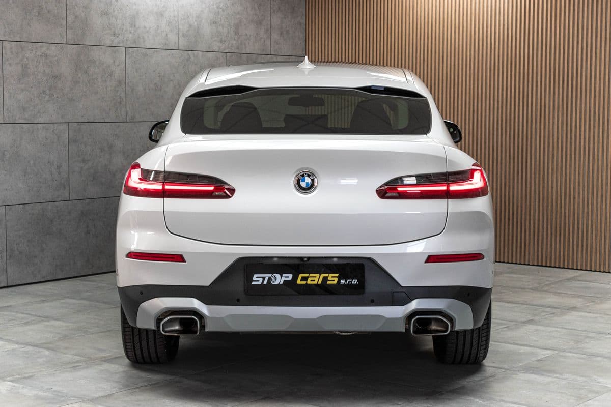 2022 BMW X4 - 5