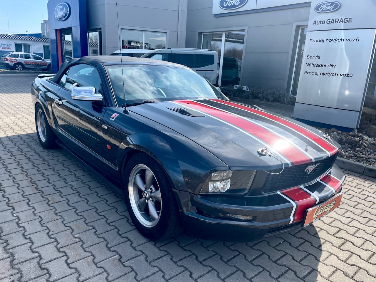 2007 Ford MUSTANG - 2