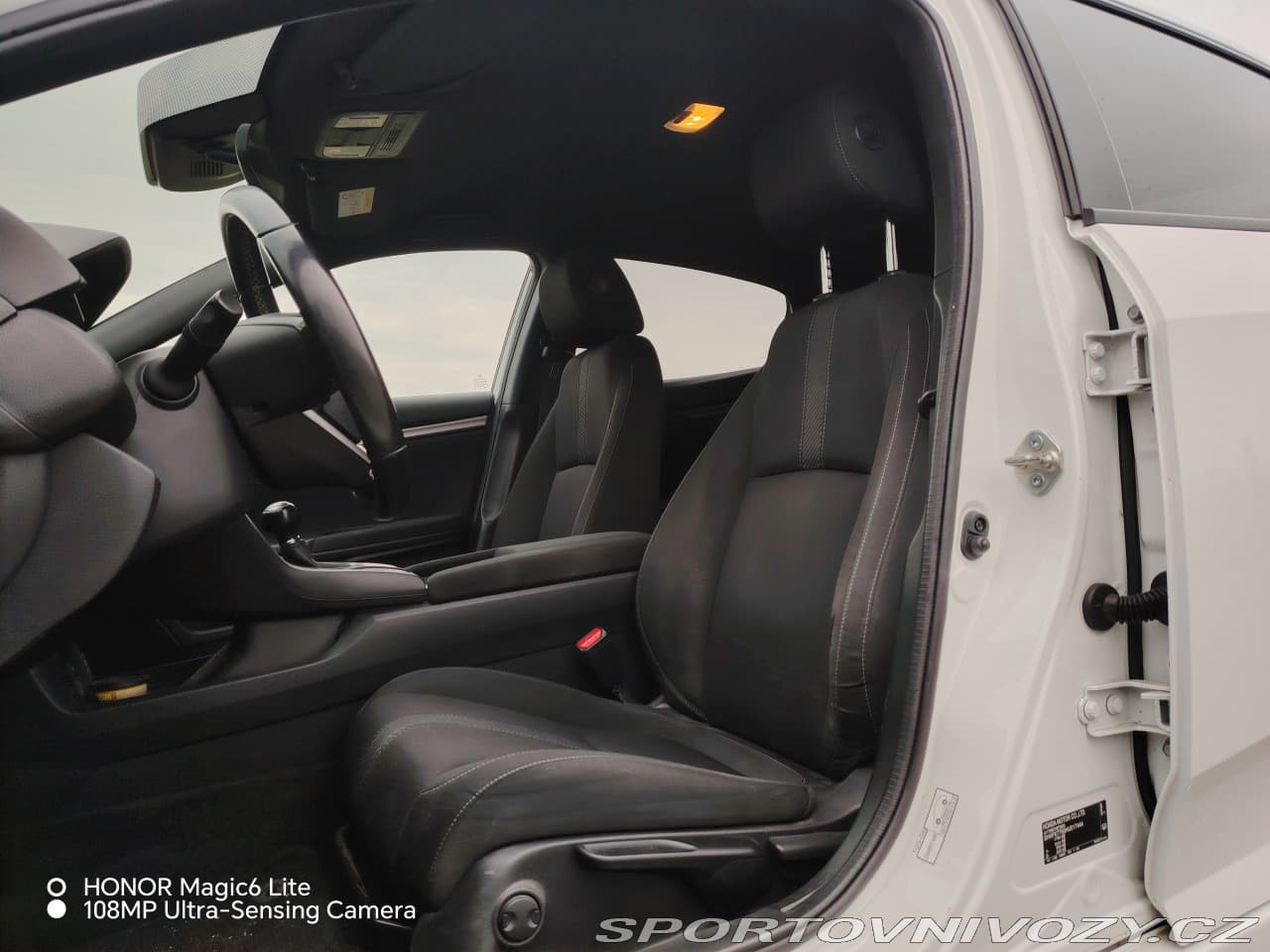 2018 Honda CIVIC - 12