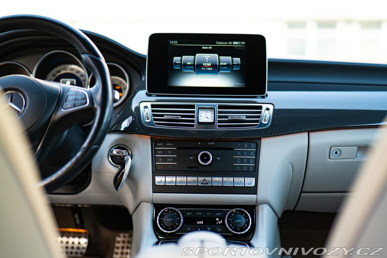 2015 Mercedes-Benz CLS - 11