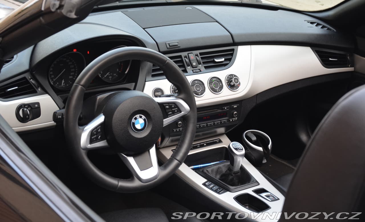 2011 BMW Z4 - 18