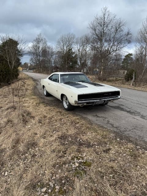 1968 Dodge CHARGER - 2